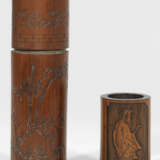 Pinselbecher und Bambusrohr mit Kalligraphien - фото 1