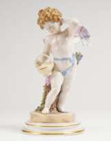 Figur 'Amor mit Korb'