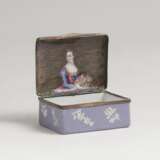 Emaille-Tabatière mit feinem Blütenrelief und Damenportät - Foto 1