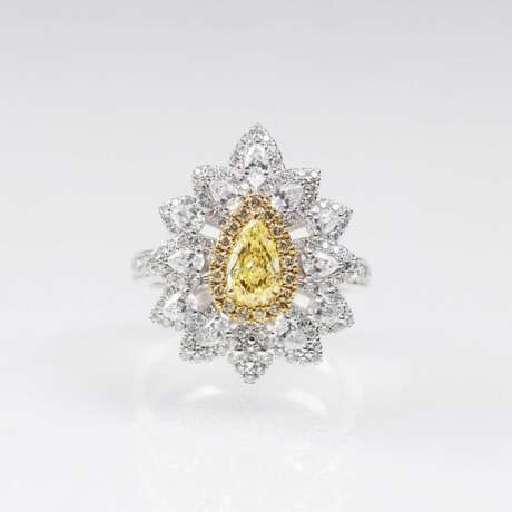Fancy-Diamant-Brillant-Ring - photo 1