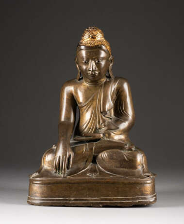 SITZENDER BUDDHA: SHAKYAMUNI - photo 1