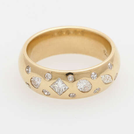 Ring mit Diamanten zussammen ca. 0,9 Karat - Foto 1