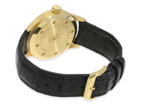 Armbanduhr: hochwertige, nahezu neuwertige vintage IWC Fliegeruhr in der seltenen Goldversion, Ref.3241 MARK XII, Komplett-Set mit sämtlichen Papieren, Originalbox und Originalrechnung von 1994 - фото 2