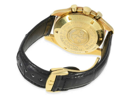 Armbanduhr: Omega Rarität, äußerst rare, limitierte vintage Omega Speedmaster Moonwatch "150th Anniversary" in 18K Gold, No.084/150, Ref. 1450052, ca.1998 - фото 4