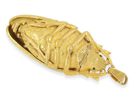 Halsuhr/Anhängeuhr: hochfeine Gold/Emaille-Anhängeuhr "Scarabäus" in der extrem seltenen Größe von 59mm! mit originalem Diamantbesatz, Genf ca.1890 - фото 2