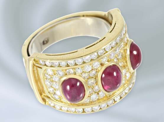 Ring: besonders breiter und geschmackvoller Rubin/Brillant-Goldschmiedering, ca. 4,76ct, Handarbeit - Foto 2