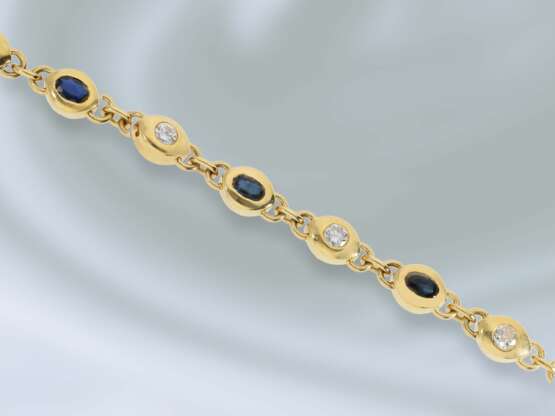 Armband: dekorative vintage Goldschmiedearbeit mit Saphir- und Brillantbesatz, Handarbeit aus 18K Gold - photo 2