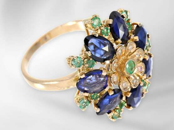 Ring: neuwertiger, 14K goldener vintage Blütenring mit Diamant-/Farbstein-Besatz - photo 2