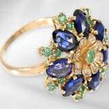 Ring: neuwertiger, 14K goldener vintage Blütenring mit Diamant-/Farbstein-Besatz - photo 2