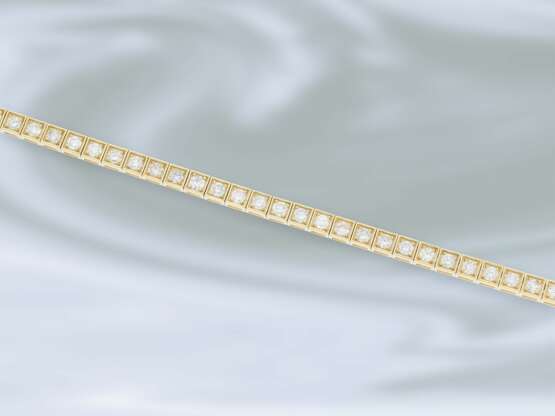 Armband: luxuriöses, ehemals teures Brillant-Tennisarmband aus 14K Gold, ca. 2,64ct - photo 3