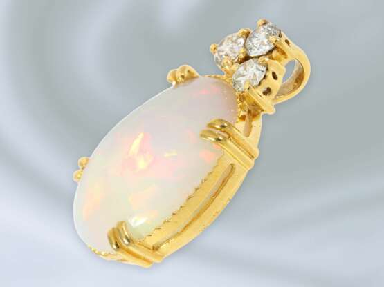Anhänger: hochwertiger, sehr dekorativer Goldschmiedeanhänger mit schönem Opal und Brillanten - Foto 2