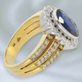 Ring: massiver, hochwertiger und sehr dekorativ gefertigter Saphir/Brillant-Goldschmiedering aus 18K Gold, 4,65ct - фото 2