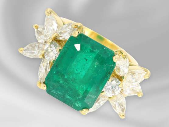 Ring: bedeutender vintage Smaragd/Diamant-Goldschmiedering, ca. 7,32ct, inklusive Zertifikat von 2007 - Foto 1