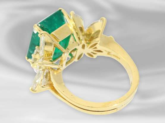 Ring: bedeutender vintage Smaragd/Diamant-Goldschmiedering, ca. 7,32ct, inklusive Zertifikat von 2007 - фото 4