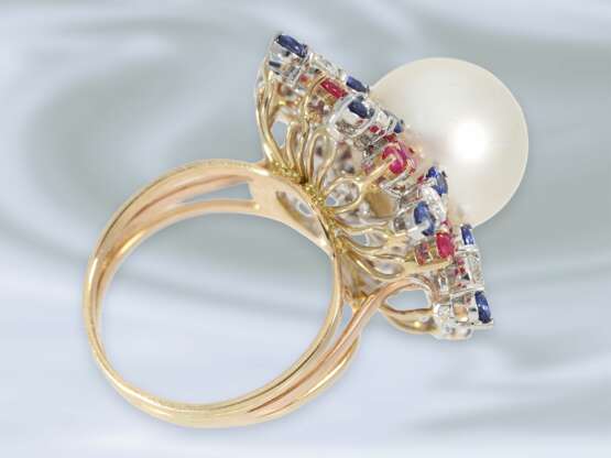 Ring: goldener, feiner Damenring mit wertvoller, großer Südseeperle und Brillanten/Farbsteinen - Foto 2