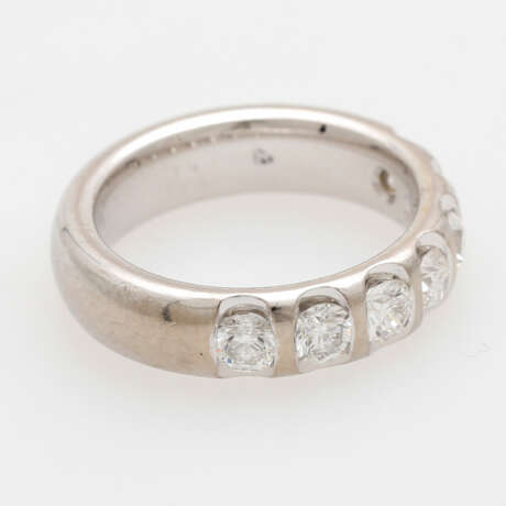 Damenring mit 7 Brillanten zussammen ca. 1,38 ct - photo 2