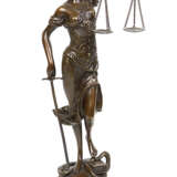 Bronzefigur *Justizia* - photo 1