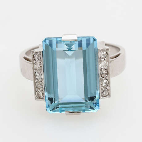 Damenring mit Aquamarin und Diamanten, - photo 1