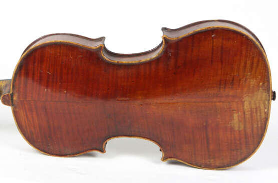 Geige mit Bogen im Kasten - фото 3