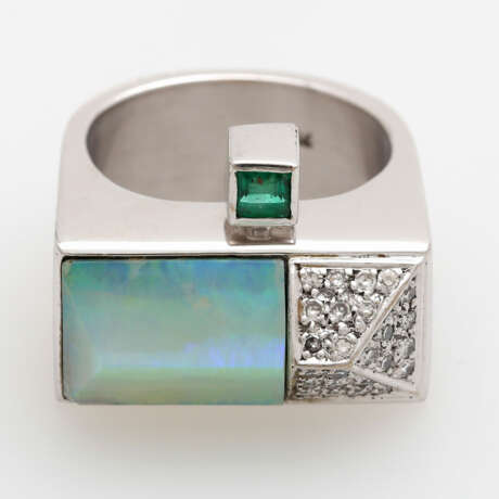 KRAUSS Ring mit Opal, Smaragd und Diamanten. - Foto 1