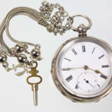 silberne Schlüssel Taschenuhr mit Kette - photo 1