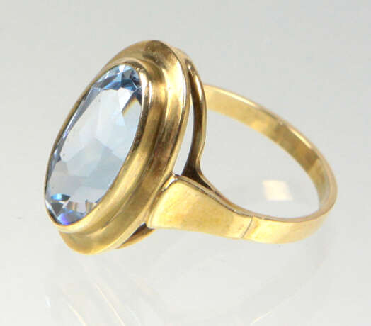 Ring mit blauem Stein - Gelbgold 333 - photo 2