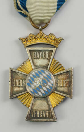 Bayern: Feuerwehr-Ehrenkreuz des Landesfeuerwehrverbandes, für 50 Dienstjahre. - фото 2