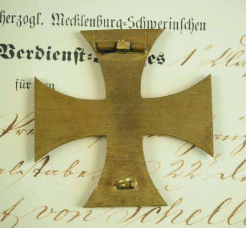 Mecklenburg-Schwerin: Militär-Verdienstkreuz, 1870, 1. und 2. Klasse mit Urkunden für einen Hauptmann im Generalstab der 22. Division. - Foto 4