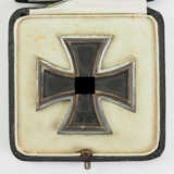 Eisernes Kreuz, 1939, 1. Klasse, im Etui mit Überkarton - L/19. - photo 2