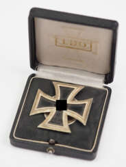 Eisernes Kreuz, 1939, 1. Klasse, im Etui - L/13 an Schraubscheibe.