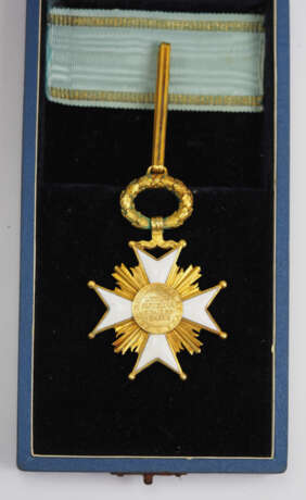Lettland: Orden der drei Sterne, 1. Modell (1924-1940), Komturkreuz, im Etui. - фото 3