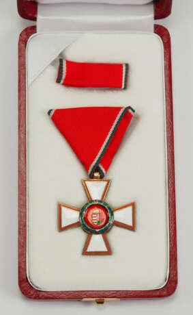 Ungarn: Ungarischer Verdienstorden, 3. Modell (seit 1991), Ritterkreuz, militärische Abteilung, im Etui. - Foto 1