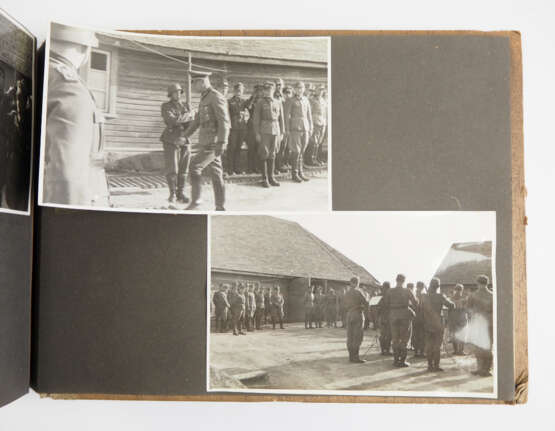 Wehrmacht: Fotoalbum eines Angehörigen der II./ H.Gr. Nachr. Rgt. 530. - Foto 2