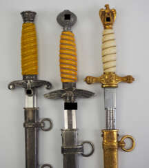3. : Lot of 3 officer's daggers.