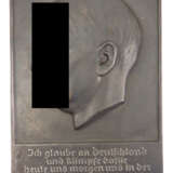 Adolf Hitler Eisengussplakette. - Foto 1