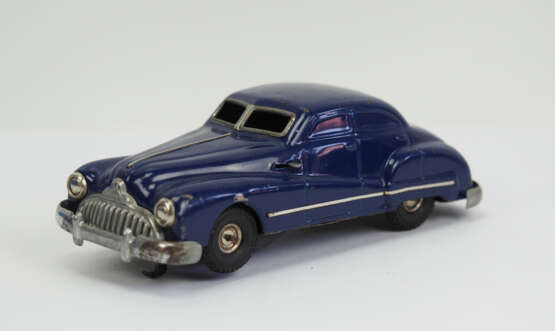 Gama Schuco: Tin Windup Car 100. - photo 1