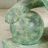 Pair of large bronze lions in sitting position with ball in paw on rectangular integrated bases - фото 3