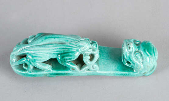 Chinese clasp Ceramic in classical shape with face and dragon design - Foto 1