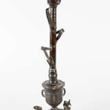 Asian candlestick in form of a flower with leaves on a vase with fantastic animals - Foto 1