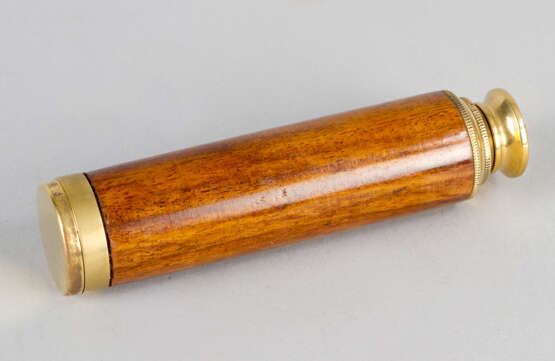 Telescope with three extensions wooden hand grip rounded polish - фото 2