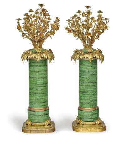 Ein Paar große Zierleuchter, 13-flammig. Wohl Frankreich, Mitte 19. Jahrhundert - photo 1