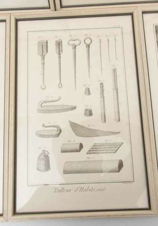 DIDEROT UND D`ALEMBERT, 7 Stiche aus Tailleur d‘Habits, Outils, Kupferstich, Frankreich, 18. Jahrhundert - фото 6