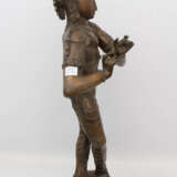 SKULPTUR, Bewegte Gestalt auf Sockel, Bronze, 20. Jahrhundert - Foto 7