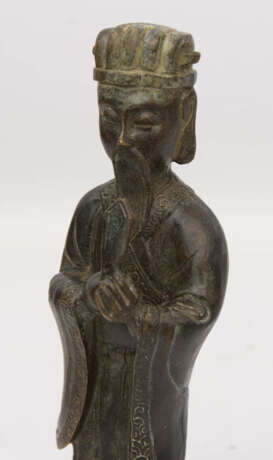 ASIATISCHER GELEHRTER, Bronze, China, 19./20. Jahrhundert - Foto 2