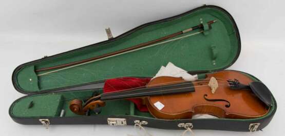 3/4 Geige mit kasten, Bogen und Kolophonium. - Foto 1