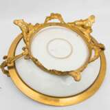 LIMOGES FRANCE, Goldstaffierter Porzellan-Zierteller in Messingfassung, Frankreich, 19. Jahrhundert - Foto 6