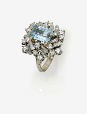Ring mit Aquamarin und Diamanten - Foto 1