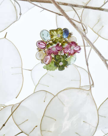 Blütenring mit Turmalinen, Brillanten, Perlen, Jade und Saphir - Foto 1