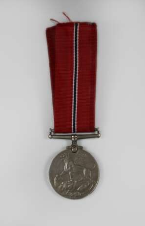 Britische Kriegsauszeichnung, War Medal 1939-1945 - фото 2