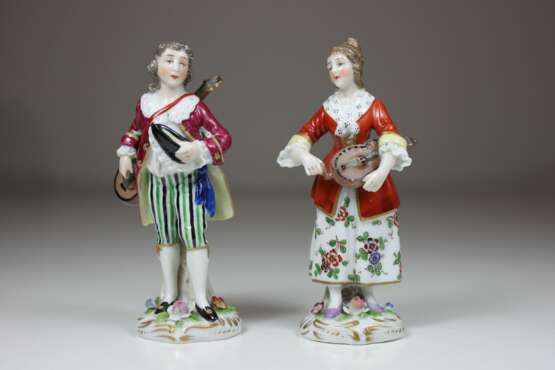 Miniaturfiguren einer Geigenspielerin und eines Mandolinenspieler, Fasold & Stauch - Foto 1